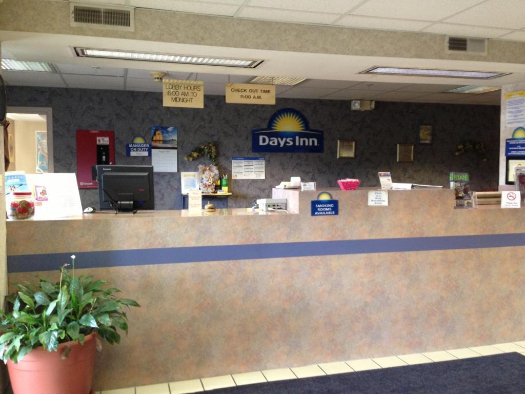 Days Inn By Wyndham Grayson מראה חיצוני תמונה